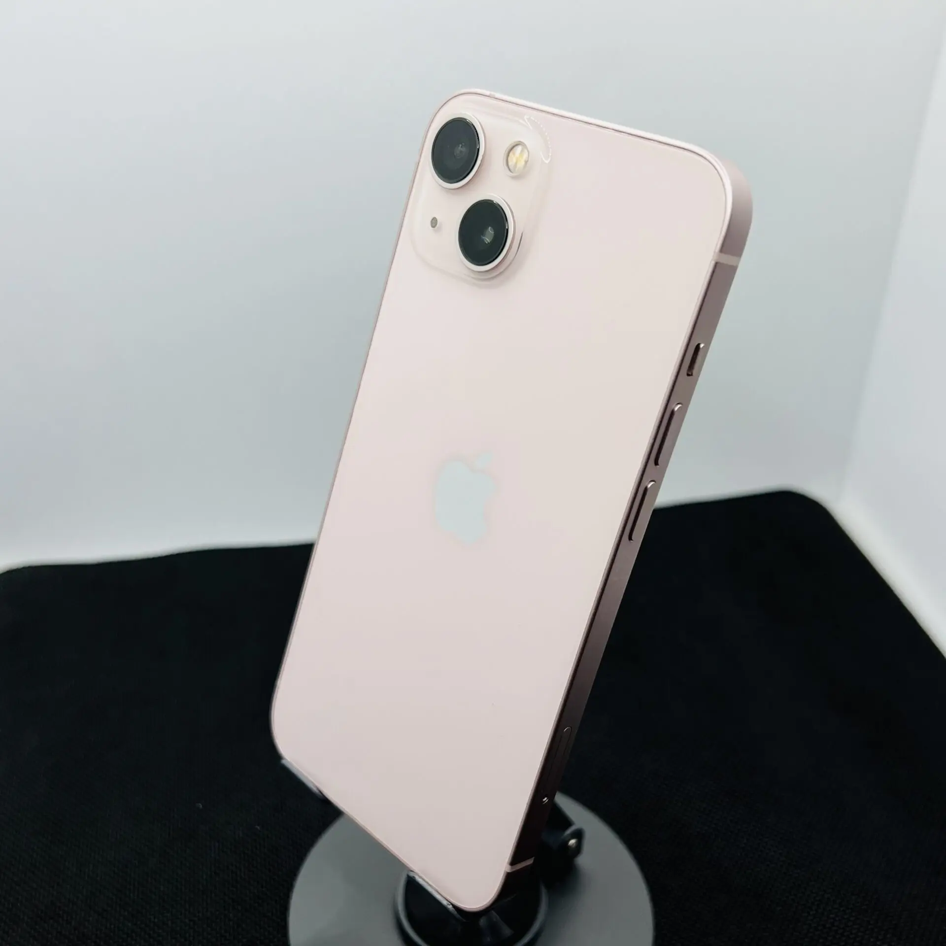 iPhone 13 photo 5