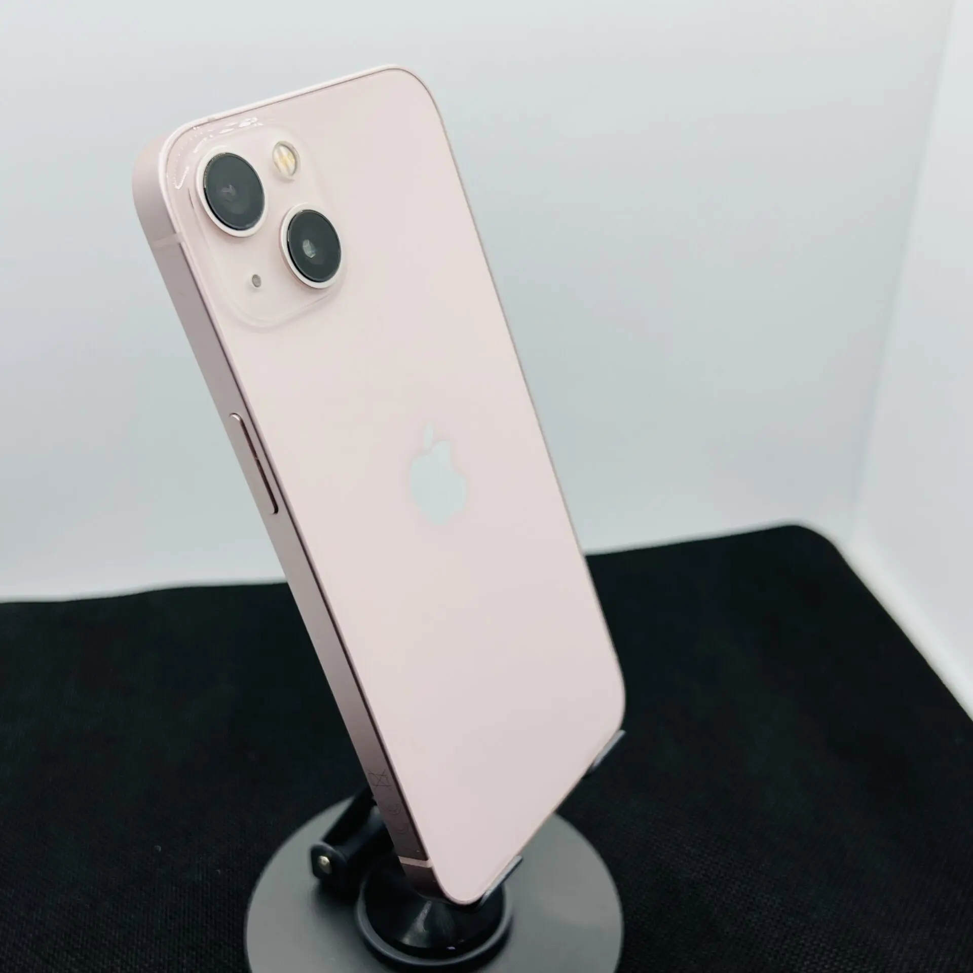 iPhone 13 photo 6